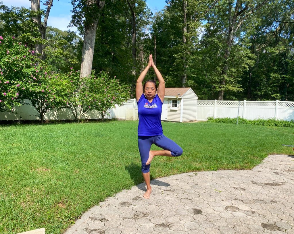 lettehaight1's tweet photo. Feels good to do some Yoga stretches after a run #treepose #yoga #TangerFitVirtual5K https://t.co/mGtsira8zG