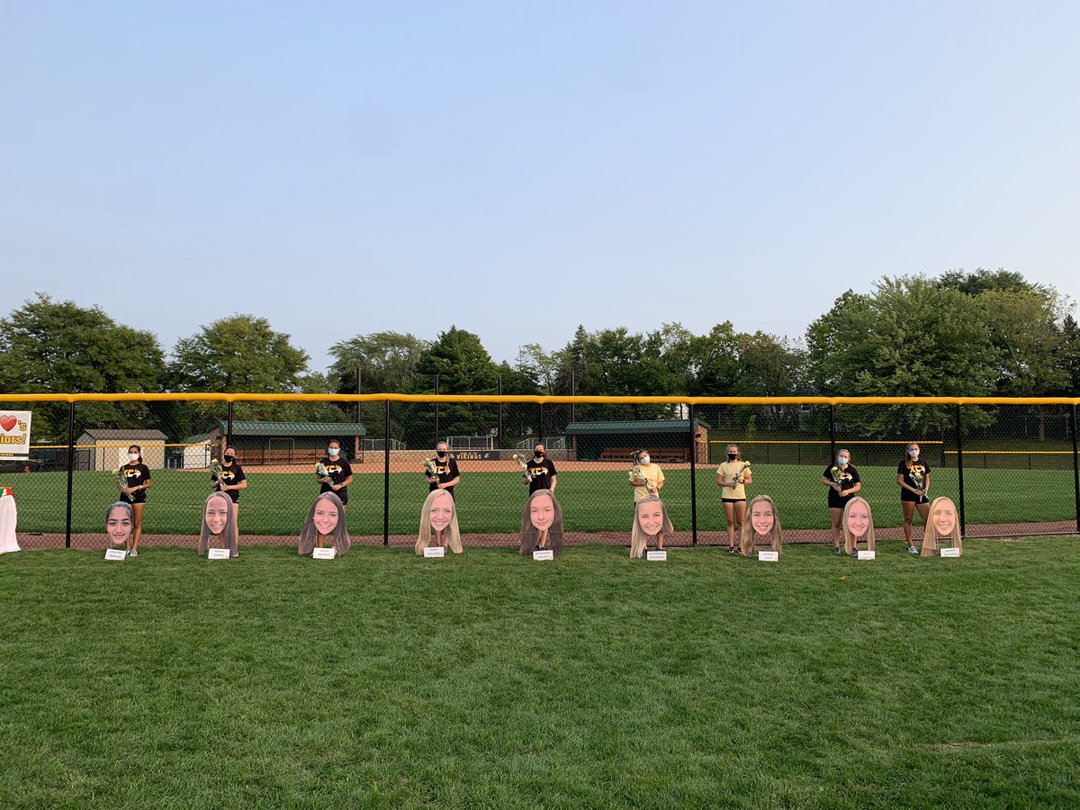 fremdgtfxc's tweet photo. A win on both levels tonight capped off by an awesome senior night! 🥇🎉Thank you to our incredible families who helped put this together and who came out to support tonight! #govikes #fhsspirit https://t.co/kKSkDICLG1