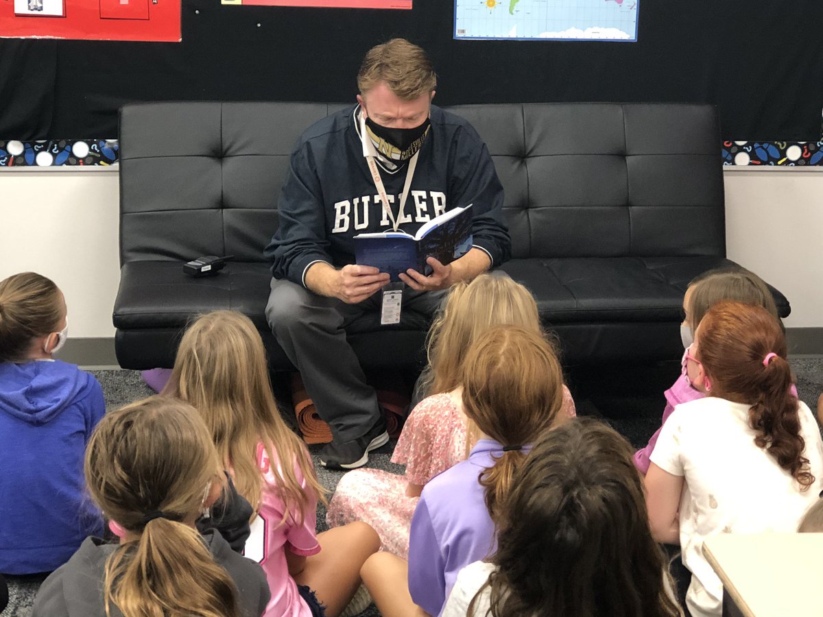 NTarboxNCE's tweet photo. Wishtree by @kaaauthor has been such an amazing read aloud for my 3rd graders! We have tied our wishes to our own “tree”...and even had Principal @phaney10 come read to us! @NobleCrossing https://t.co/MQh158sXV4