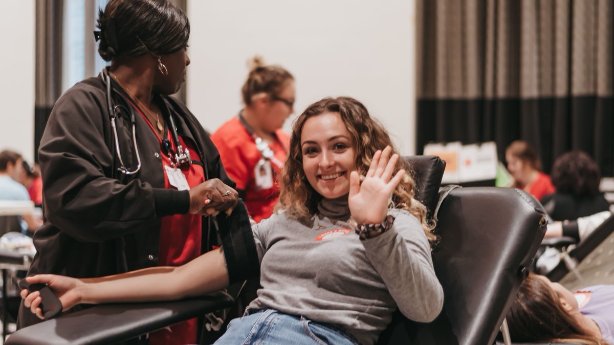 umnSUA's tweet photo. On September 22nd and 23rd, we are partnering with the American Red Cross to host a Blood Drive for Goldy's Birthday Week! Registration is required and can be found using the link https://t.co/rv60L96c7u . This photo was taken before the COVID-19 pandemic. #GoldysBirthdayWeek https://t.co/2hJU9VAZI8