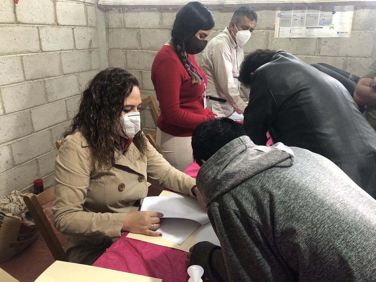 Hoy 15 de septiembre La Titular de la Dirección del Archivo General y Notarías del Estado Fabiola  Ricci continua trabajando y dando puntual  atención a las peticiones de la ciudadanía para la regularización de la tenencia de la Tierra. <a href="/RutilioEscandon/">Rutilio Escandón</a> @Secgob_Chiapas