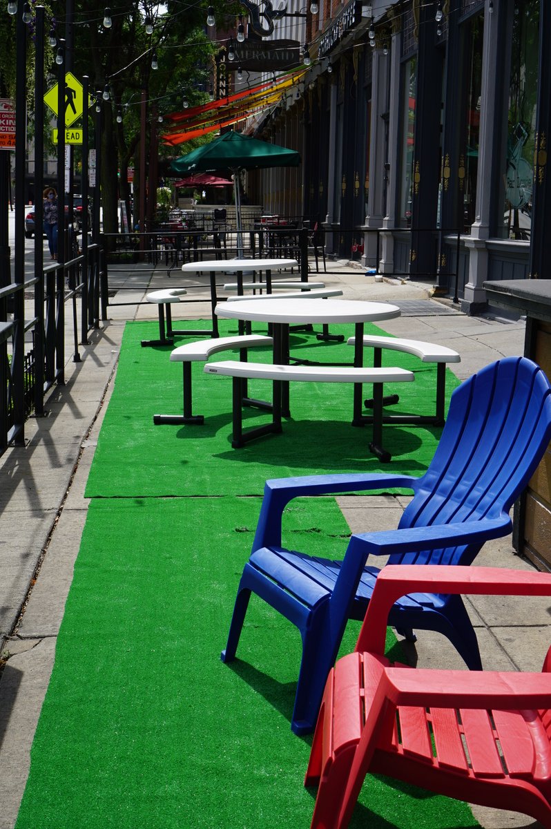 WarehouseCLE's tweet photo. ENJOY THE VIBE! Starting tomorrow 9/16 we are adding ambiance to the corner of St. Clar &amp; West 6th with LIVE music at Warehouse Pop-up Park (old Bar Louie patio). Every Wed from noon-130pm. Kicking off with @jul_biggreen

#WarehouseCLE #ThisIsCLE https://t.co/AmUAGHTTr5