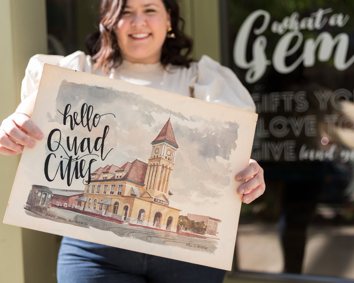 DtownDport's tweet photo. How adorable are these photos of Sarah Collins!? If you are ever on the hunt for something eclectic and vintage, What A Gem has all kinds of treasures waiting to be found! Check out this #DowntownFrontPorchProject story: https://t.co/fnn6g8uJ7S https://t.co/E7G0dyD2T6