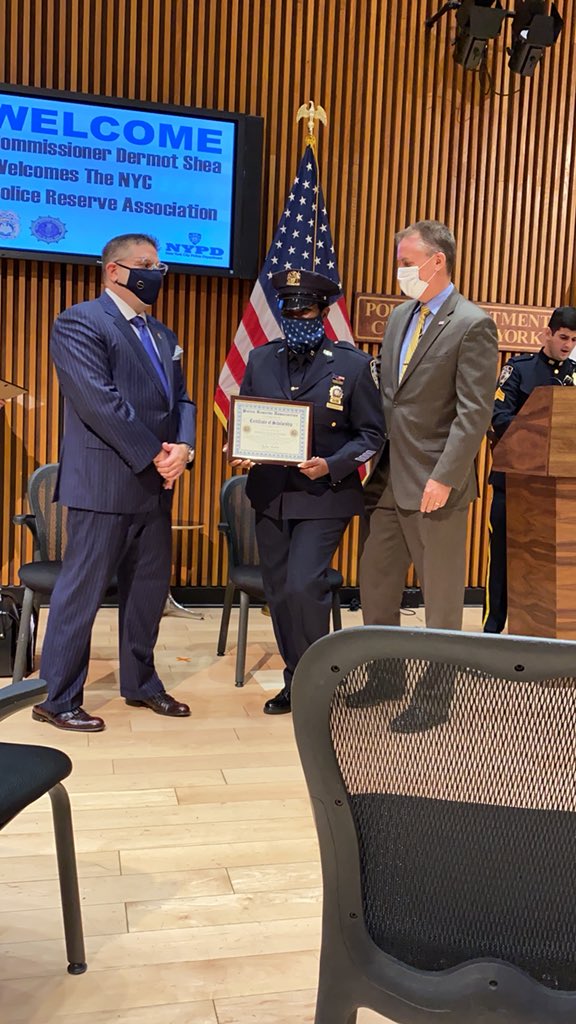 NYPD106Pct's tweet photo. Congratulations to Detective Reddick being awarded a 2020 Police Reserve Association Scholarship Grant, City Of New York. @NYPDShea @NYCPoliceReserv https://t.co/QuKpFYVxsi