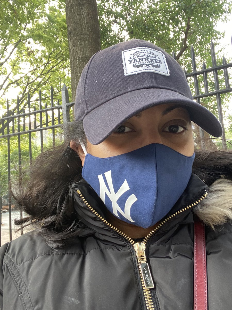AJRupchandani's tweet photo. The Giants 🏈 broke my heart 💔 last night but the Yankees can repair it tonight with a win against the Blue Jays. I told you I bleed blood and white. I’m a NY Yankees girl after all I’m a #BronxBornBeauty. #WearAMask #BaseballFanGal #BronxBornQueensBred https://t.co/gMmhnMzBmV