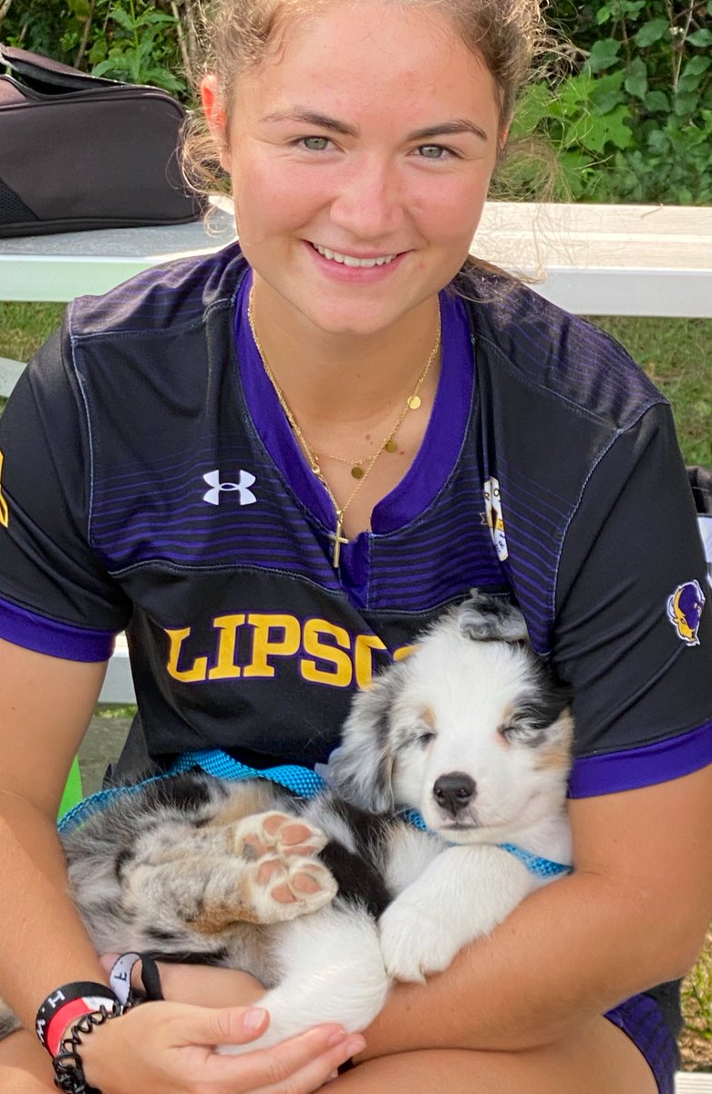 LipscombWSOC's tweet photo. New team member, Winston joined us at training today... he chased his mom and led the pack. 🐶 🥰#puppylove #IGY6 #HornsUp https://t.co/c2IjceKxjx