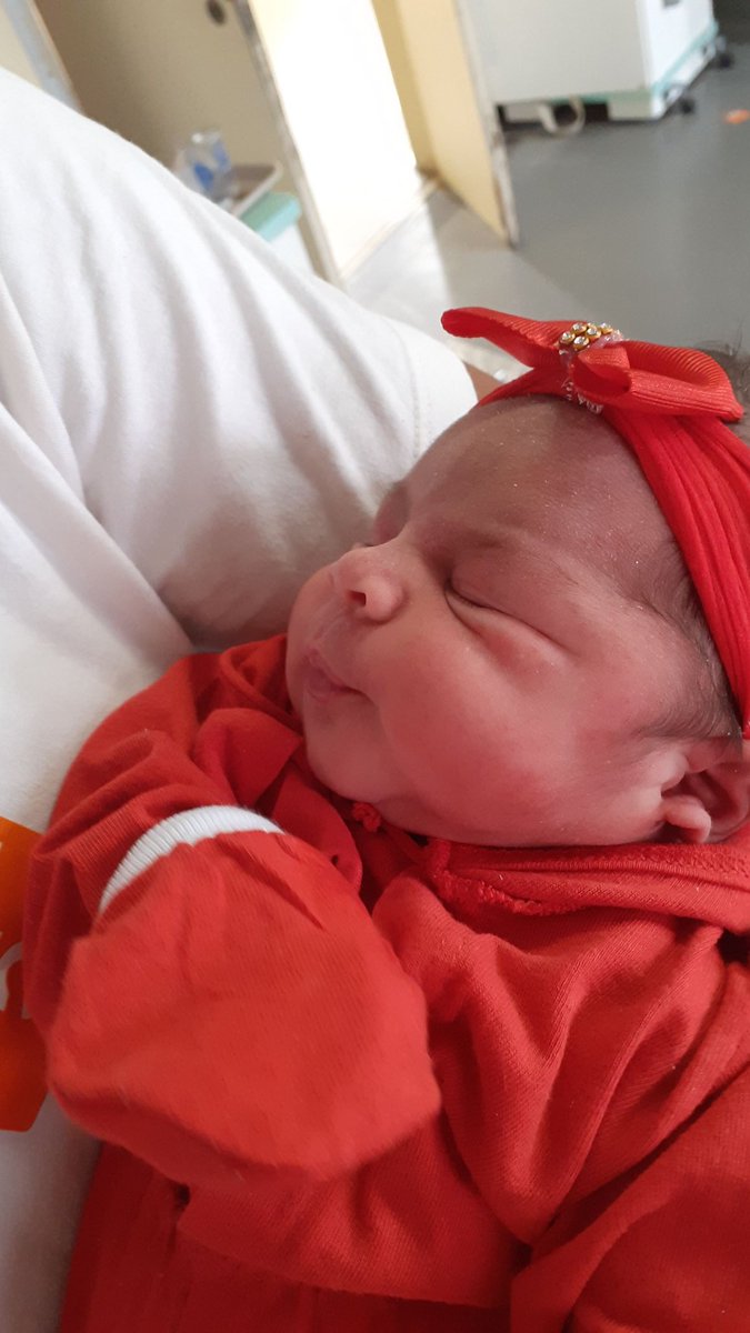 jonasdario7's tweet photo. Sei que Deus te mandou para me mudar, para me mostrar que a minha vida precisava seguir outro caminho, outro rumo. Obrigado por ser a razão da minha vida, eu te amo minha princesa!! ❤😍😭👸👨‍👧 https://t.co/BSjSt1jeMr