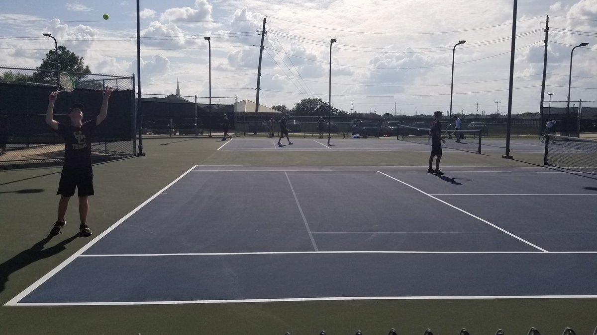SCreek_Tennis's tweet photo. Summer Creek Tennis in action today at Barbers Hill 
@HumbleISD_SCHS 
#workingtheplan https://t.co/rP4BX4fH5J