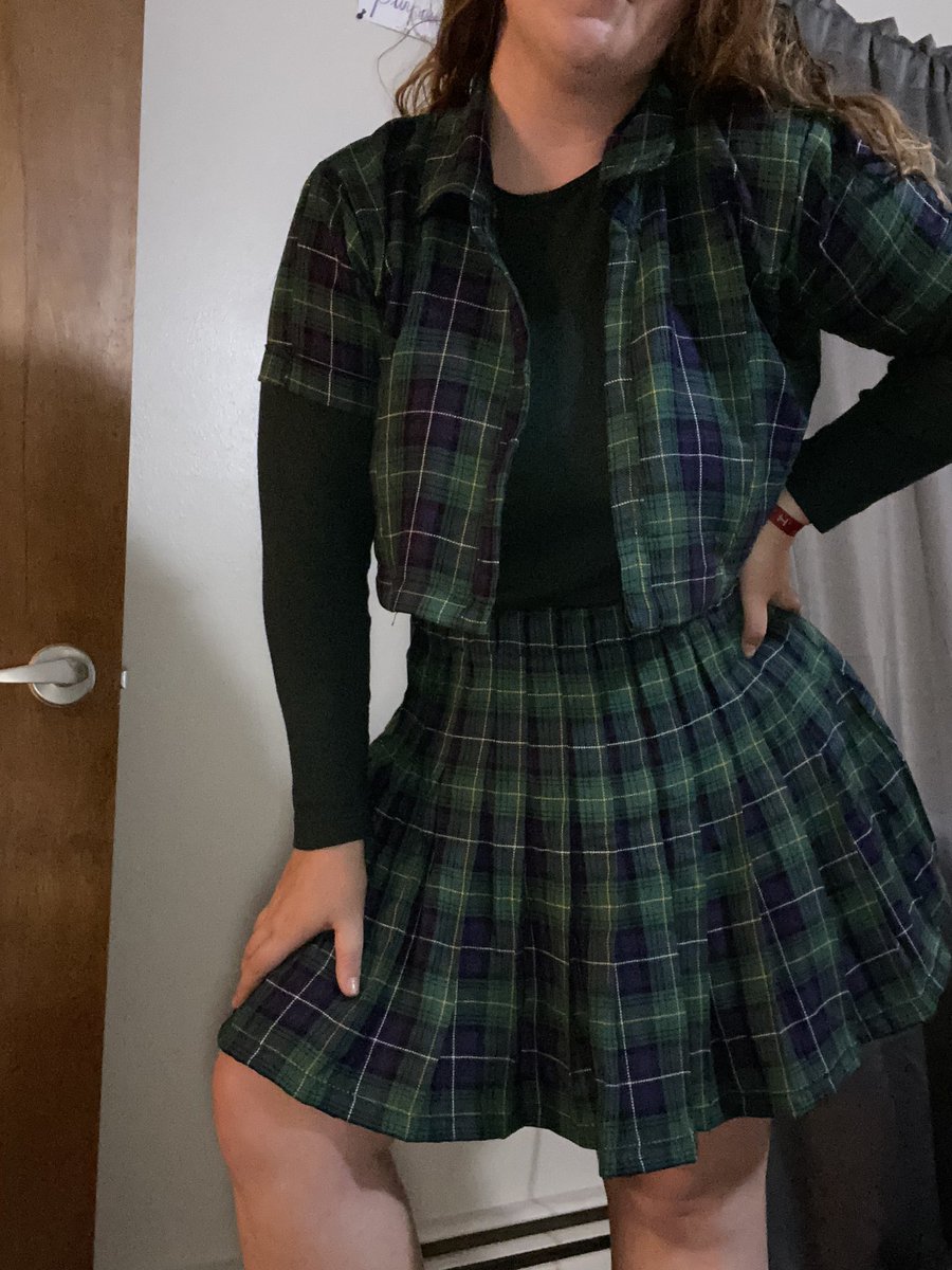 lynn_singer's tweet photo. Decided to do a little flip. 🌀 From floor length skirt to ⏩ https://t.co/TeNIAJCip7
