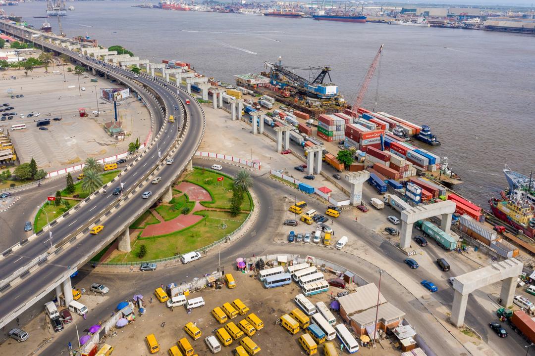 ChibuikeAmaechi's tweet photo. For now, we've suspended all barge operation permits pending when each operator will come back to @nigerianports, the National Inland Waterways Authority and @followlasg to renew such approvals if necessary. https://t.co/BU8t6wRCO0