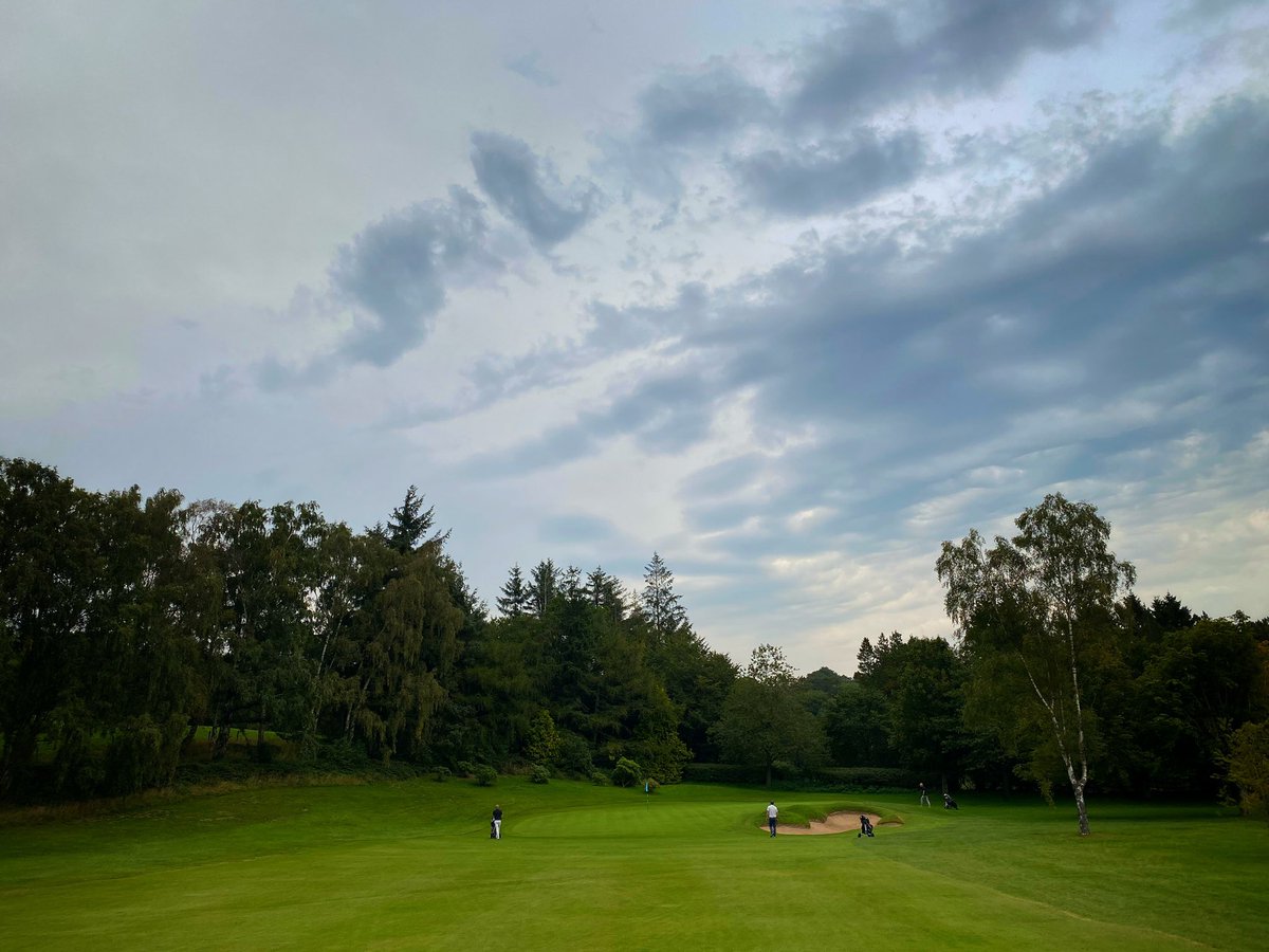 mrdanwalker's tweet photo. What a top day at the @Welcome2Yorks &amp; @IWoosnam golf classic at the beautiful @IlkleyGolfClub 

Great laugh with Simon (Grayson), Tony &amp; Nigel from @LeedsGolfCentre 

I wish I’d filmed Tony’s drive on the 11th... he hit a tree 100 yards away and caught the rebound 😂 https://t.co/ViIeLKkMHh