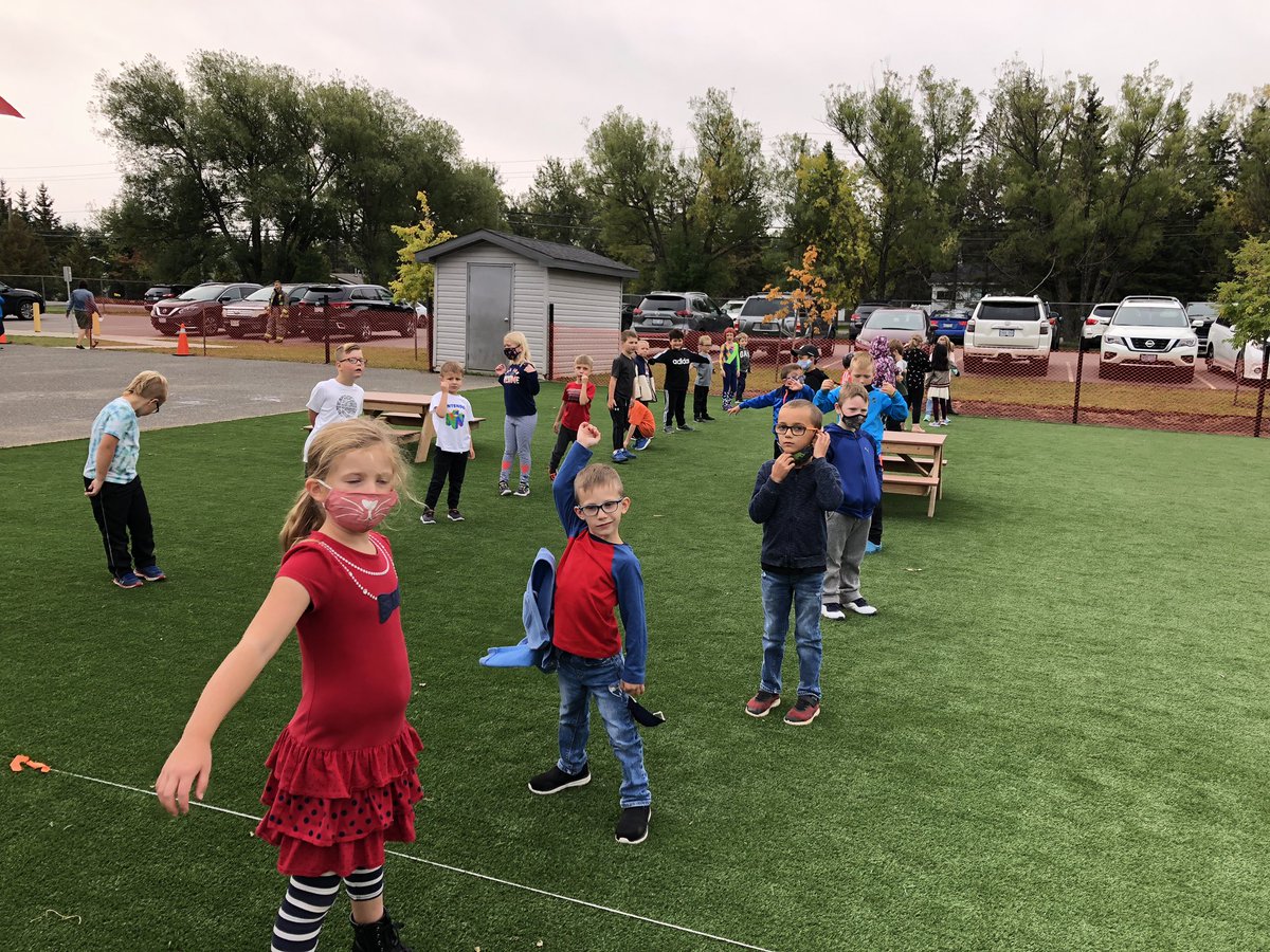 ryanmgatto's tweet photo. 🔥FIRE DRILLS🔥
Today we took part in our first of three socially distanced fire drills!  Great job Flames! #tbay #tbcschools #holyfamily #TBFD https://t.co/6ebeIpQxNC