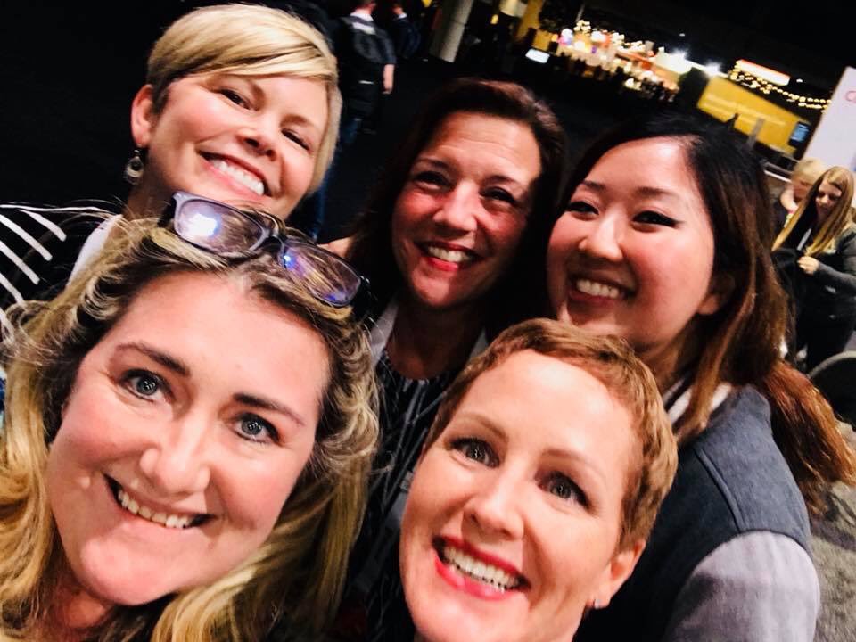 shonadelie's tweet photo. @MS_Ignite Memories of 2018 #MSIgnite back when #HumansofIT was still known as #DiversityandTech, my hair was still long + dyed, @heddanewman was still an MVP/RD, we had fancy community jackets thanks to @_achu and wore BRIGHT TEAL TEES on stage 😍✨ cc @HeatherSeverino @ExchangeGoddess https://t.co/PrJLBx5O33