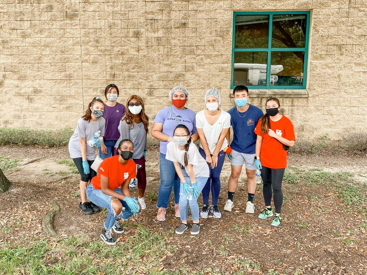 UHAlphaEtaAlpha's tweet photo. ☆ Had an awesome time volunteering with @TargetHunger &amp; some of our AEA members this past monday! Thank you to everyone who came out! ☆ https://t.co/WmjSCp06uI
