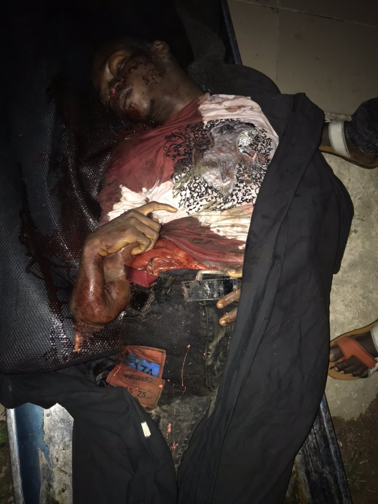 Djfabulouz_ng's tweet photo. @instablog9ja This Happened In Osogbo today when The JTF crew(Sars) was chasing Some Guys to death #JusticeForIdris #NoToSar https://t.co/biR0KQ7sht