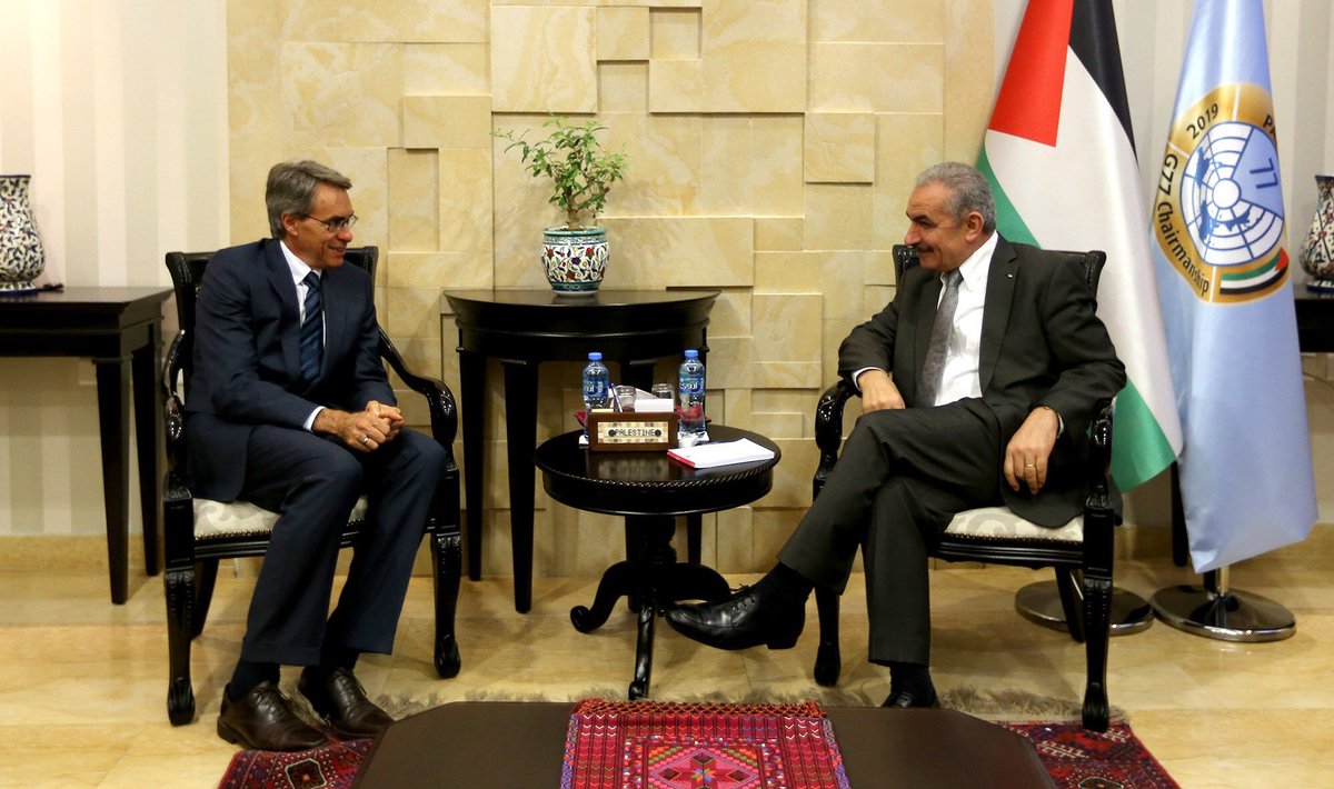 Likewise, Ken Roth himself was all smiles in Ramallah to open relations with the PLO regime whose forces systematically beat protesters, journalists and activists who post the wrong things on social media, torturing detainees by striking them with cables and whipping their feet.