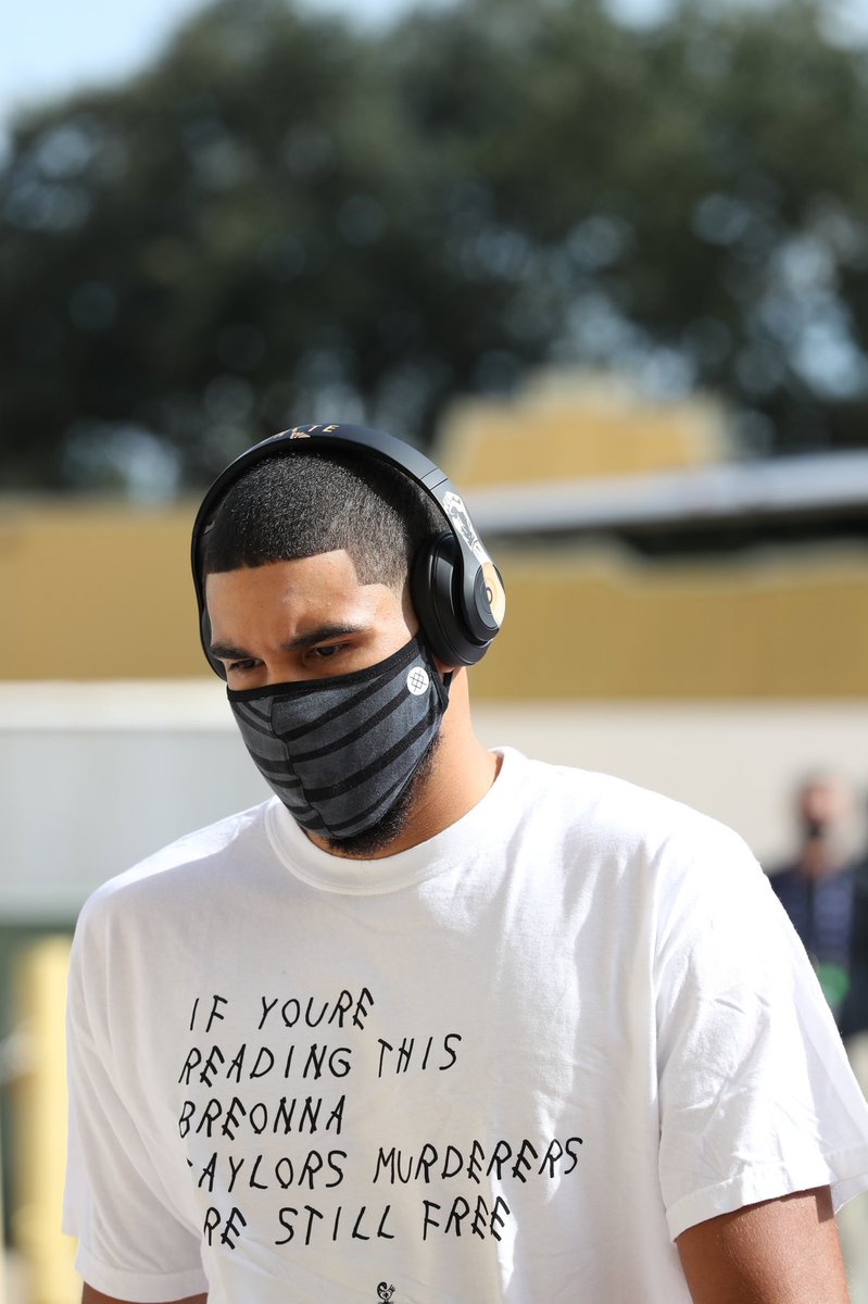 leaguefits's tweet photo. lock them up. https://t.co/1uWfdUB4qQ