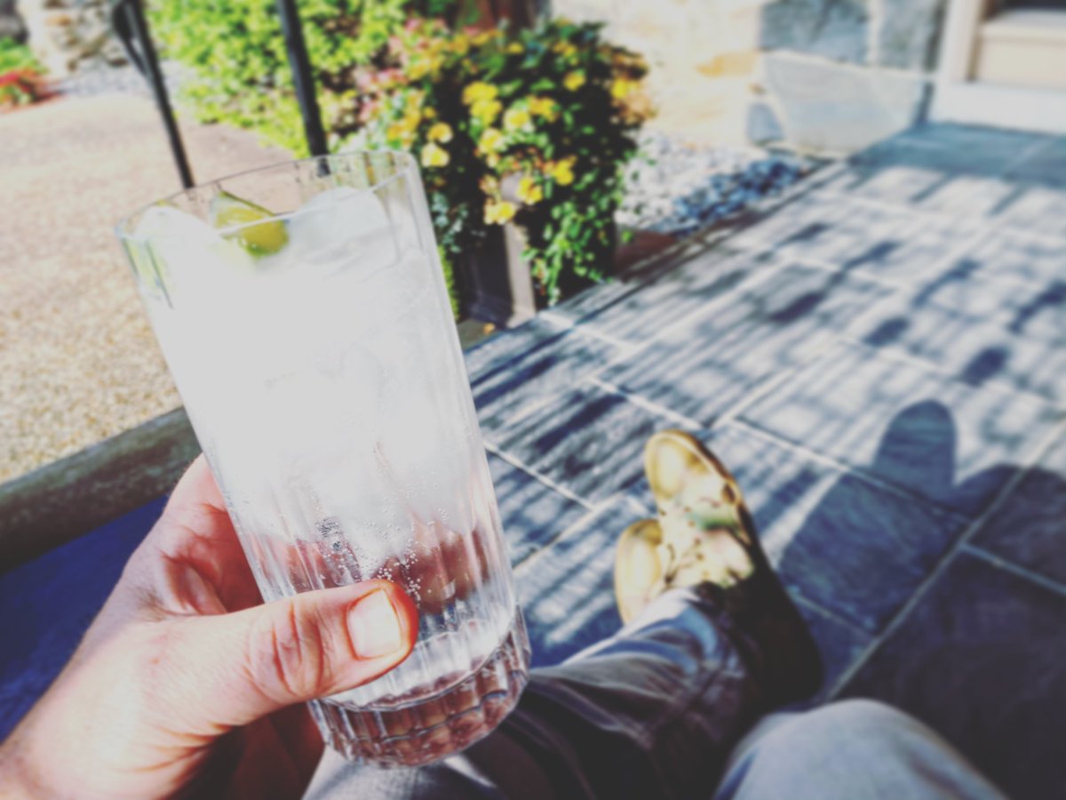 1881Ranch's tweet photo. Perfect afternoon for a G&amp;T. Stay tuned to our YouTube channel for our complete rundown on Tonic Syrup Gin &amp; Tonics to air later this month. #g&amp;t #ginandtonic #tonicsyrup #afternoon #fall #summer #sportinglife #ranchlife https://t.co/FDKzAzPlw8