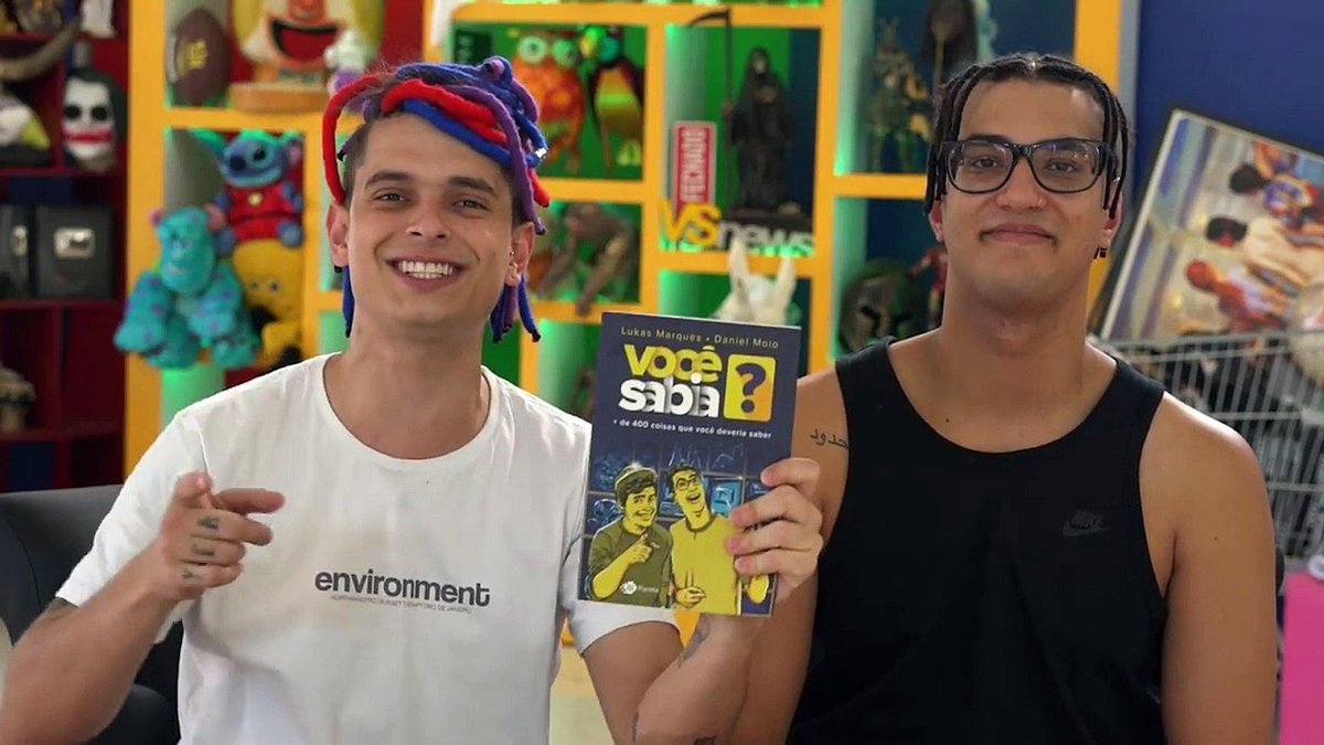 Jottappezra_Nk's tweet photo. Cara, eu sou o único que não consigo entender nada que os professores falam, mas entendo tudo com eles em 1 só vídeo?
#vocesabiacanal #vsresponde https://t.co/SsGGPZH6XR