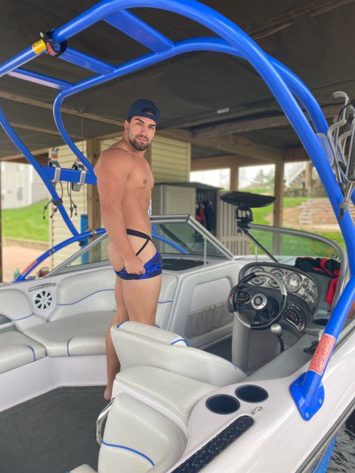 RT if you&rsquo;re always ready to fuck!  Any place, anywhere ⛵️ 💦 😈 https://t.co/EIQUMnv9In