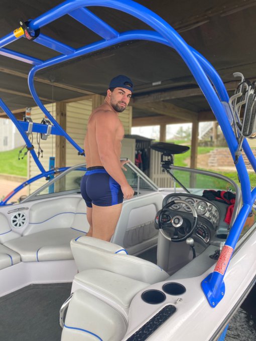 RT if you&rsquo;re always ready to fuck!  Any place, anywhere ⛵️ 💦 😈 https://t.co/EIQUMnv9In