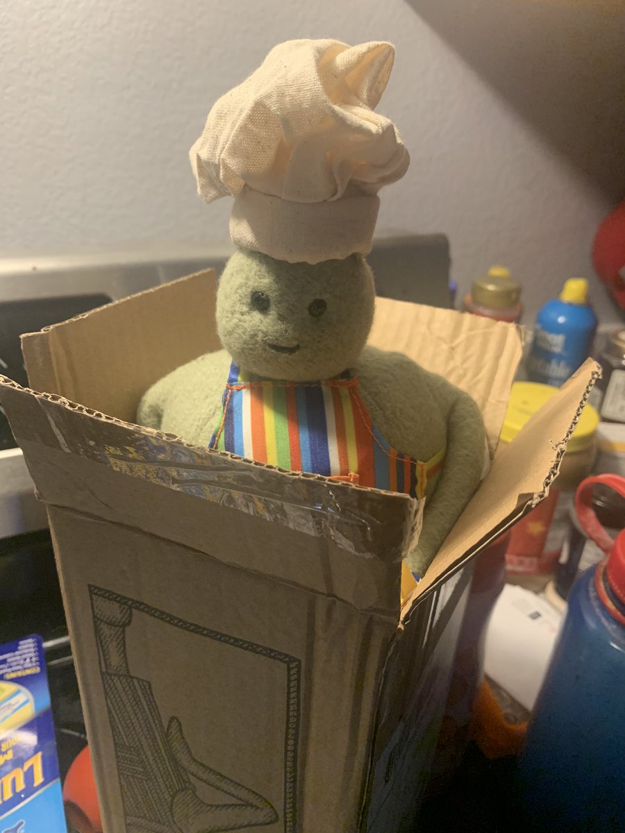 ninjamunkey's tweet photo. Y’all don’t even know how geeked out that Tiny chef just popped out of my mailbox.  #tinychef #chefTC #kidinme https://t.co/SEuIhfw2id
