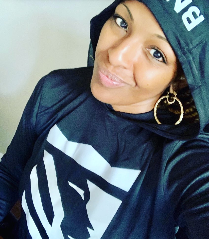 itstamarainc's tweet photo. What ever you are clothed in matters.....

She is clothed in strength and dignity and she laughs without fear of the future. 😘

#P31Woman
#believenation #gearday
#simoneismithjewelry #bamboo
#inspiration
#collaboration https://t.co/5ueKc1YXSt
