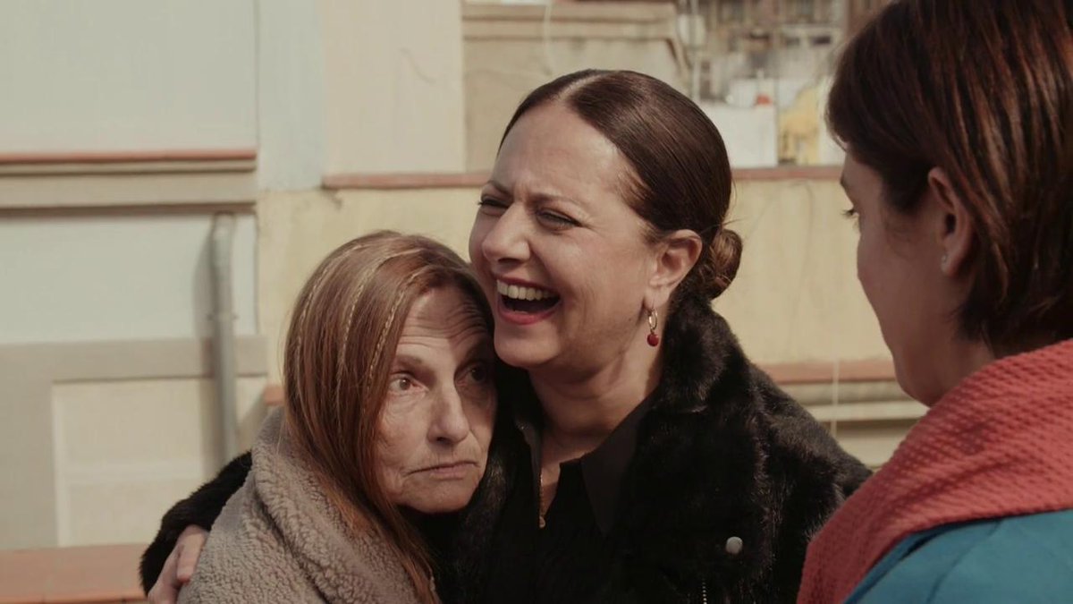 SamantaYLaVida's tweet photo. Nos declaramos absolutamente fans de la madre de @_YolandaRamos_ 🤣 #SamantaYYolanda https://t.co/enVmKzscWn https://t.co/SqVbMITKwn