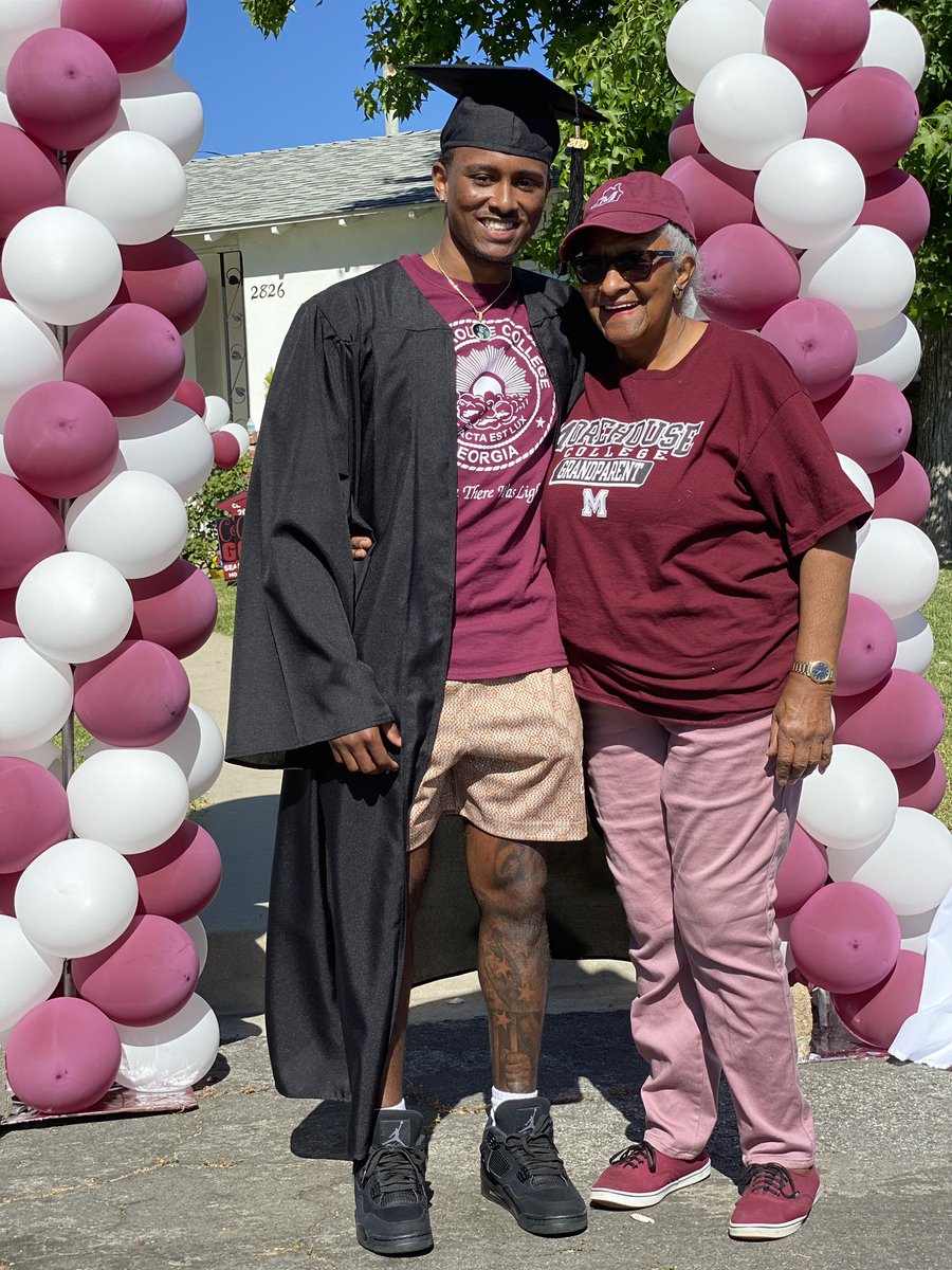 srjxi's tweet image. A visual checkpoint to mark my next step in life. Because of them, I am. Who I did/do it for. #ripPapa