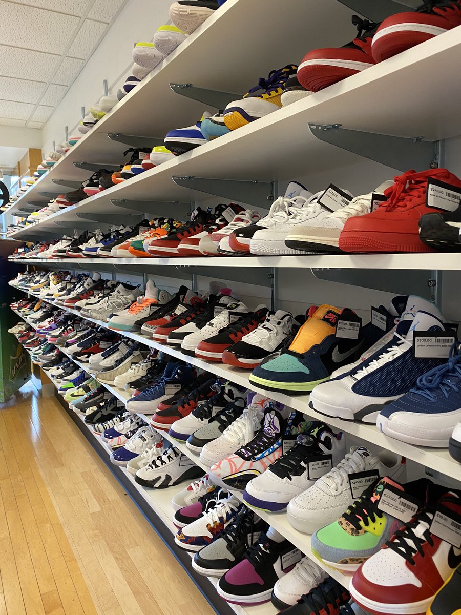 lizbethh__2's tweet photo. Hit up my cousins store at Almeda Mall 🤝 https://t.co/byNCAUC3Sm