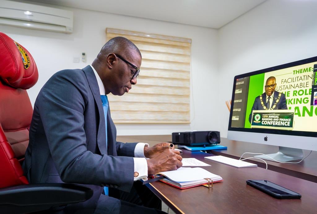 gboyegaakosile's tweet photo. Today, Governor of Lagos State, Mr @jidesanwoolu attended the Chartered Institute of Bankers Nigeria (@cibnigeria) 13th Annual Banking and Finance Conference themed: “Facilitating a Sustainable Future: The Role of Banking and Finance”

#ForAGreaterLagos https://t.co/ey7Hg3vNZg