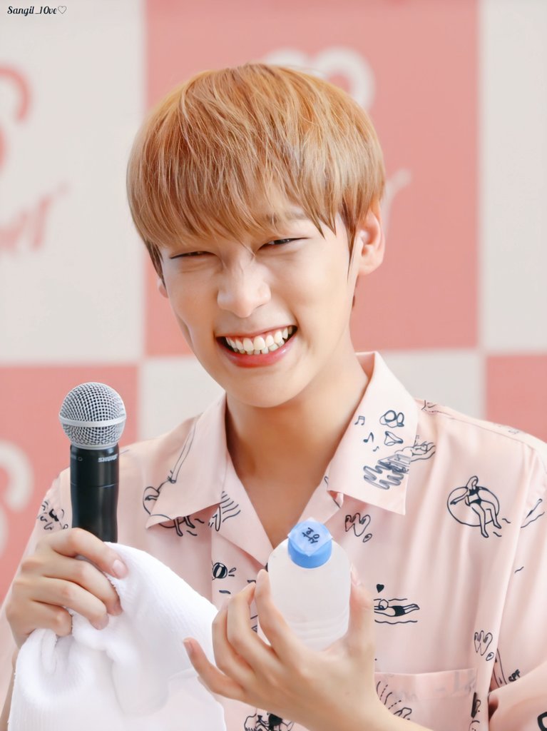 Sangil_10ve's tweet photo. 180724 마쿠하리 1부
#D490 #스누퍼 #SNUPER #すぬぽ #심상일 #상일 #SANGIL #サンイル
@snuper6 @snuperofficial @SNUPERJAPAN https://t.co/6FIWDDcd90
