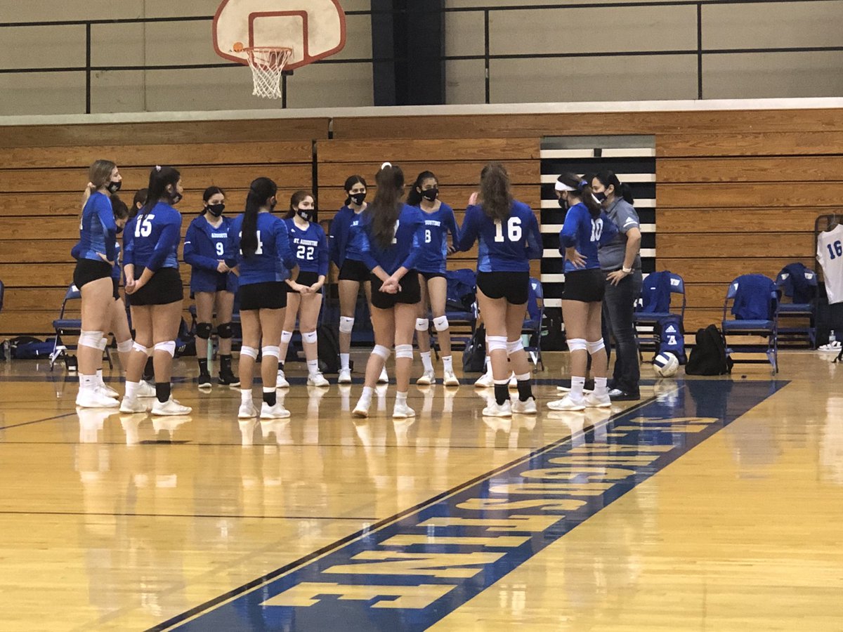 ClaraLMTsports's tweet photo. TO St. Aug ... down 9-3 in opening set against Carrizo Springs https://t.co/866pyHBh3E