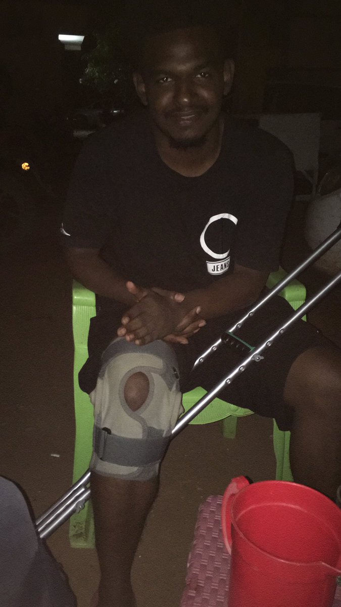 iFiFTY_'s tweet photo. الشباب مشو تمرين كورة و دي كانت النتيجة، اللهم لا شماته . 
جهاد ما تمرين ده... و كمان في زول تاني ركبتو جلت قالو لكن ما لقيت ليهو صورة  . 😂😂😂😂😂😂😂😂😂😂😂😂😂😂😂😂😂😂😂😂 https://t.co/gBDGXkCTC1