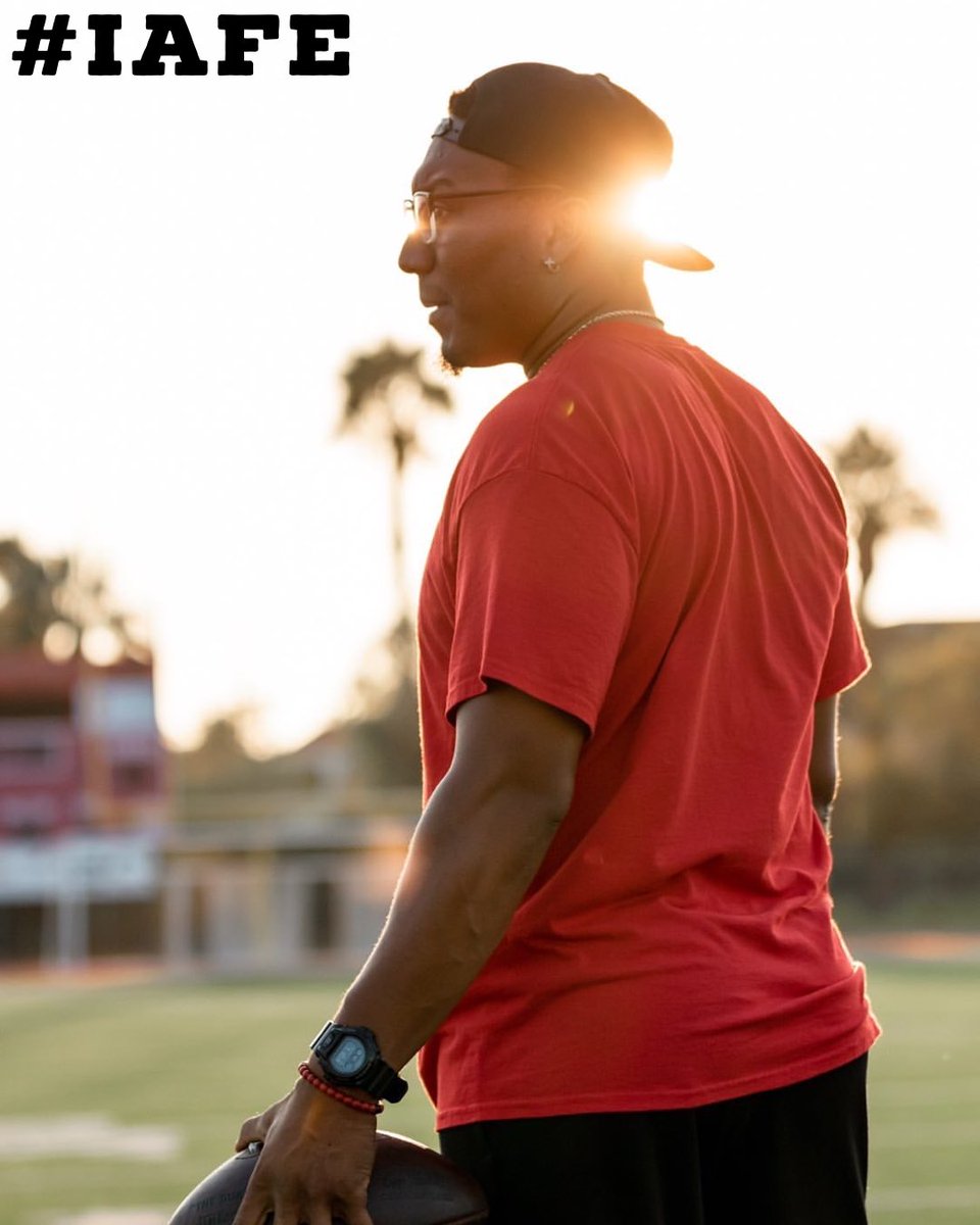 CoachMo_Gainz14's tweet photo. Cursed with a dream ! #IAFE #GainzWay #RedefineTheGrind #LookAtGod https://t.co/3nHYNIsqWS