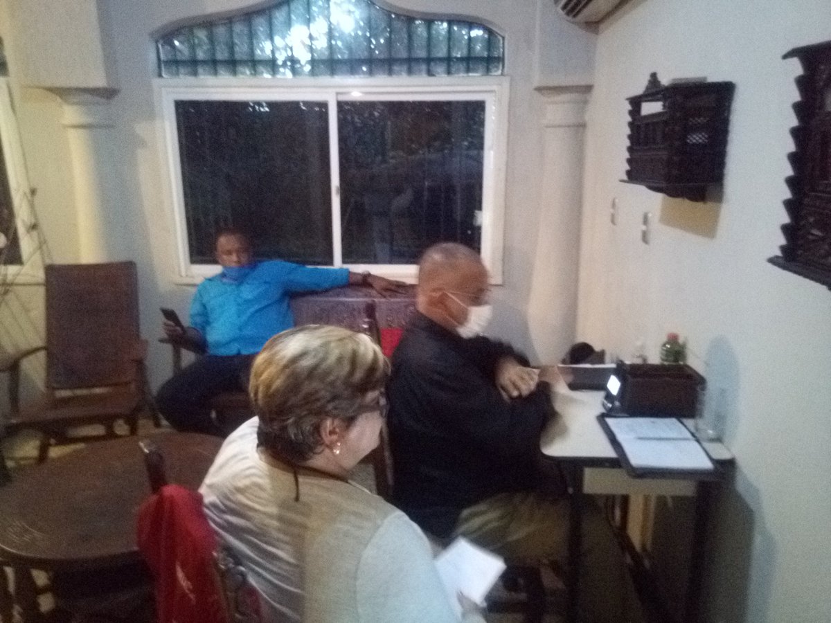 divinfobol's tweet photo. En video conferencia el Presidente Nicolás Maduro, junto al MPPE. https://t.co/EnbezBItt1