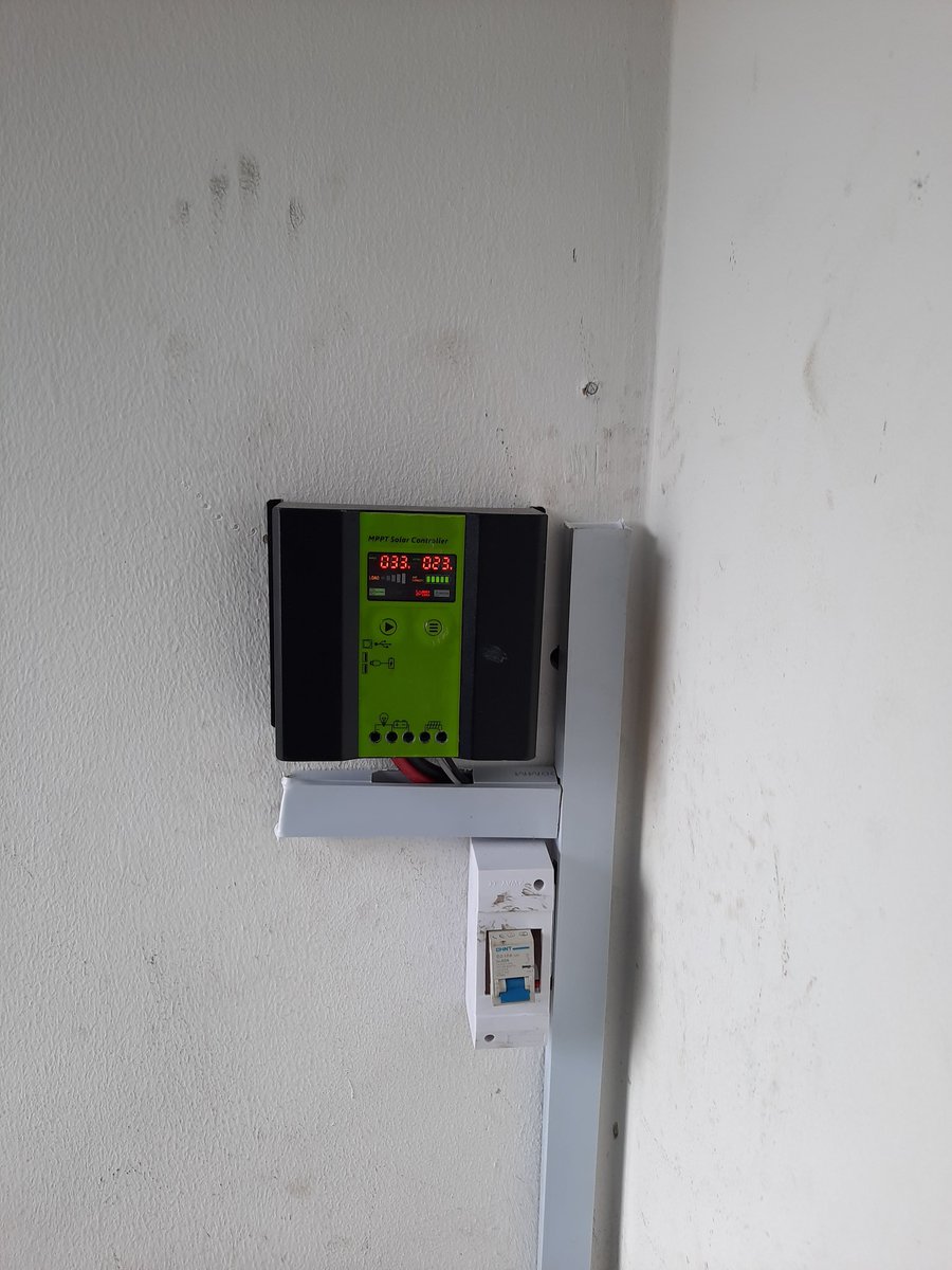modtech_l's tweet photo. 2.5kVA Inverter System
#solarenergy #inverterinstallerlagos #invertersystem #invertertechnology #RenewableEnergy #MODTECH https://t.co/0eezMD5Pq8