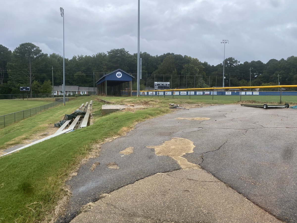 ClaytonSoccer's tweet photo. Something missing?? 🤔 #changesarecoming #CometsALLin #newpressbox https://t.co/yIzVuXHRog