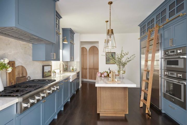 KsiCuisine's tweet photo. Contemporary Cottage Kitchen With Rolling Library Ladder
https://t.co/MEceDRdT4x
#moderncabinets #renovation #montreal #mtllifestyle #mtllife #creative #kitchencabinets #kitchendecor #kitchenremodel #kitchenrenovation #capentry #construction #handmadewood #carvingwood https://t.co/ESsT1iSZhF