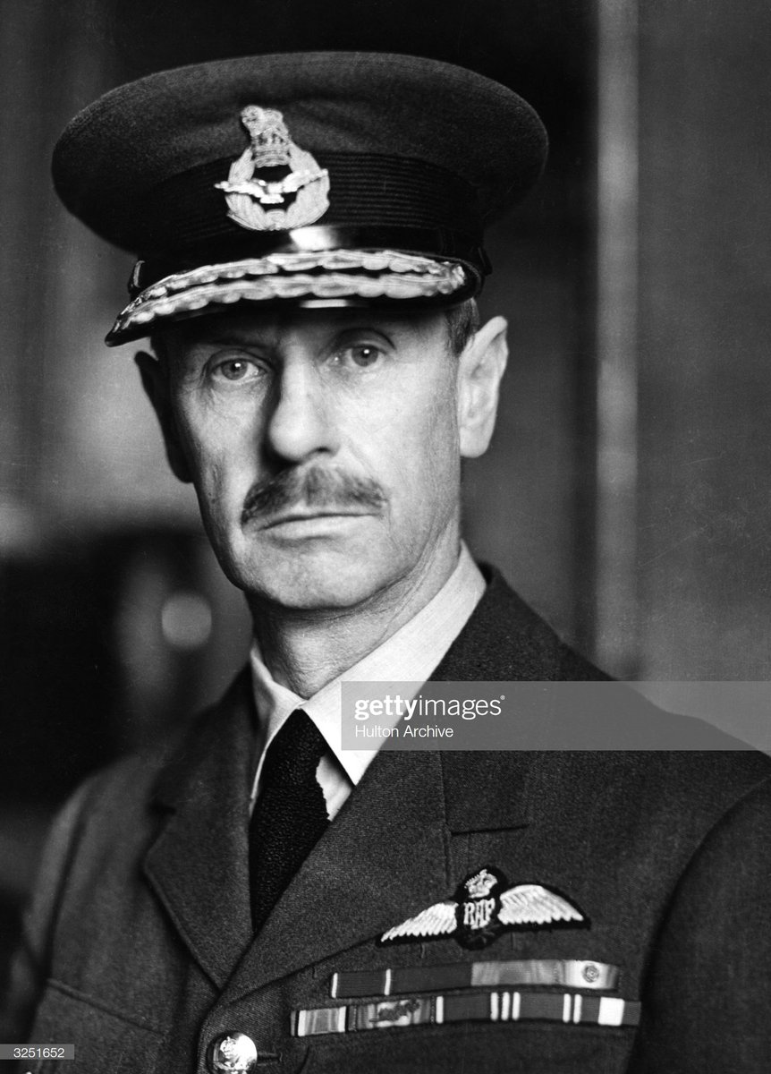 On this day 1940 the  #BattleofBritain is commonly considered to have reached its peak. Most commonly associated with the image of the pilots, ground crew & controllers of of ACM Sir Hugh Dowding's  @RoyalAirForce Fighter Command, the events of summer 1940 were far broader  #WW2