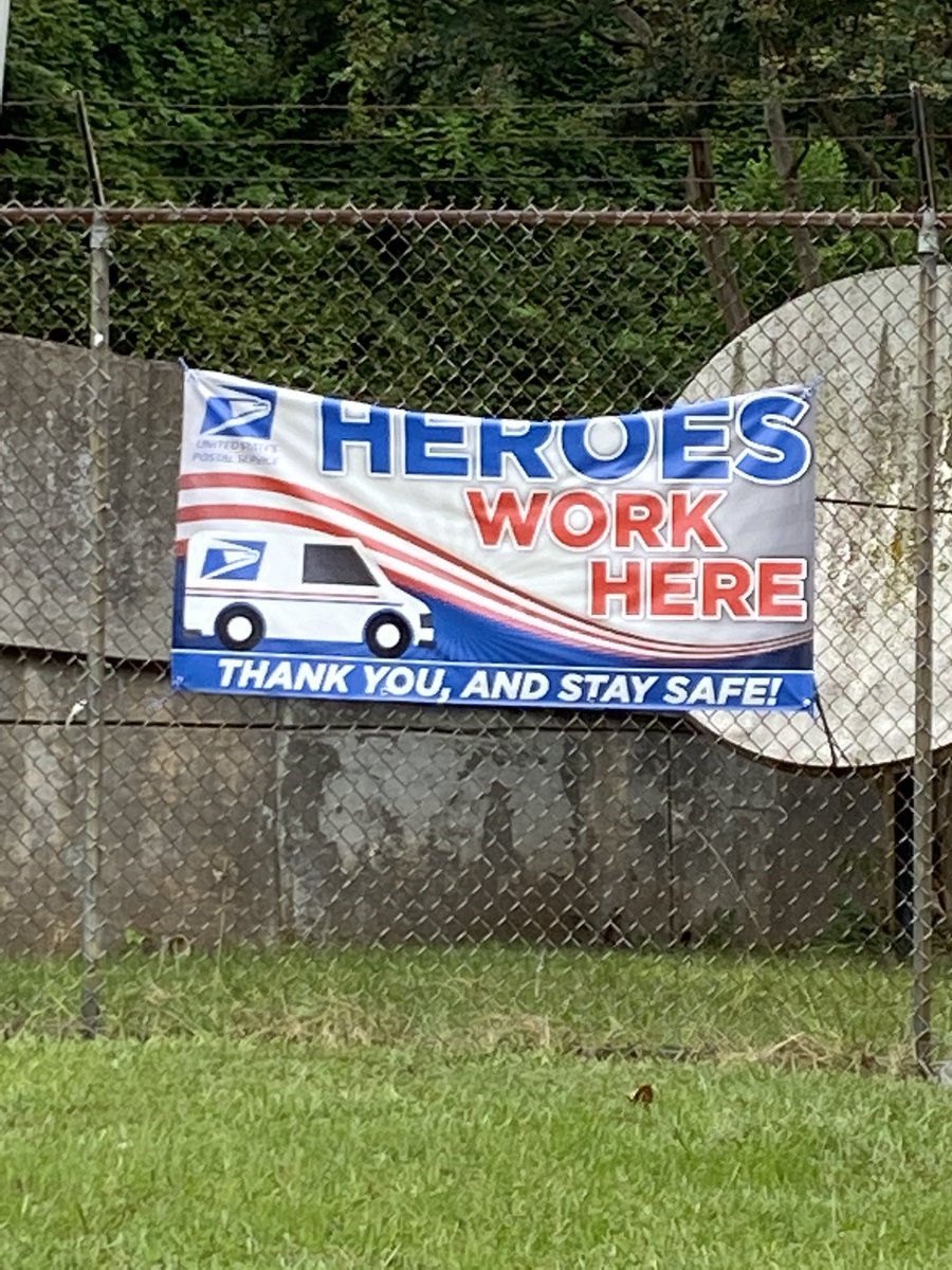 mayaj1973's tweet photo. Went to the local post office today to mail off my application for a mail-in ballot and saw this magnificent sign! Thank you to the people of the @USPS! #KnowTheVote #Vote https://t.co/FtpMb9AT95