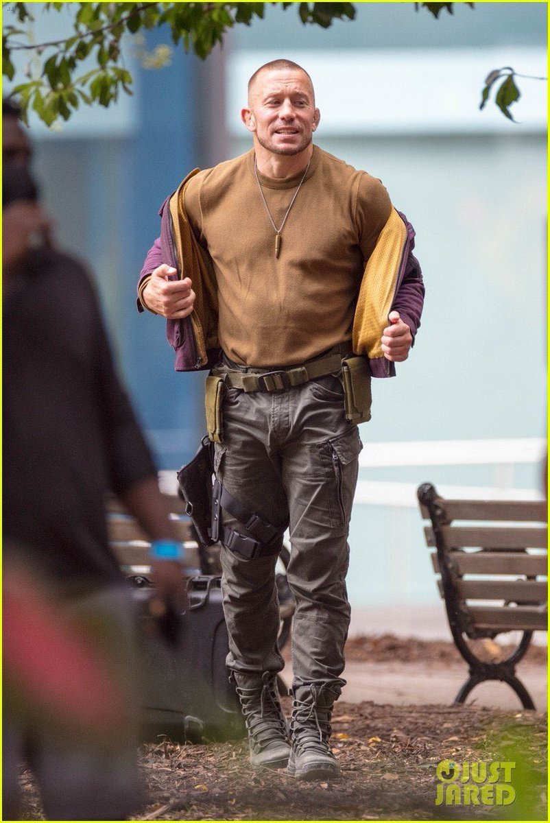 MovieSquadPR's tweet photo. #DesdeElSet: Nuevas imágenes del set de “The Falcon and The Winter Soldier” muestran el regreso de Sharon Carter (Emily VanCamp) y Batroc (Georges St. Pierre). Mientras se desconoce el personaje que interpretará Desmond Chiam. 🎬
Vía Just Jared https://t.co/vCyVYuTiNP