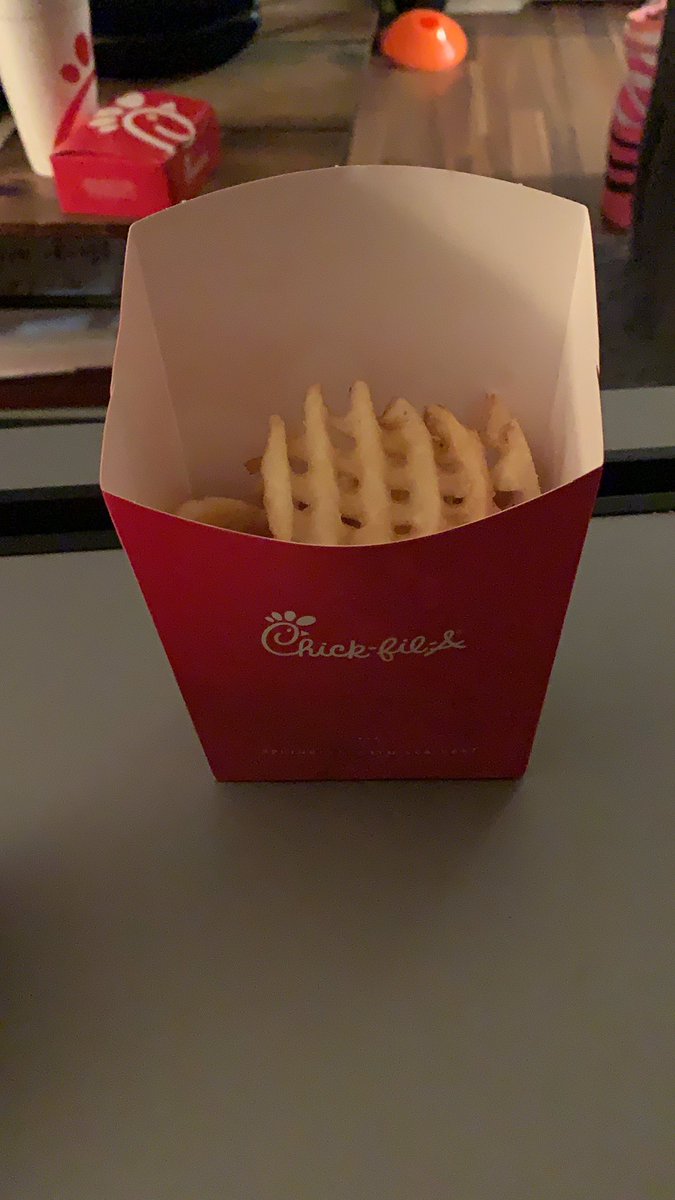 Lelaa_13's tweet photo. This should be illegal @ChickfilA https://t.co/2eDdXcZqJ2