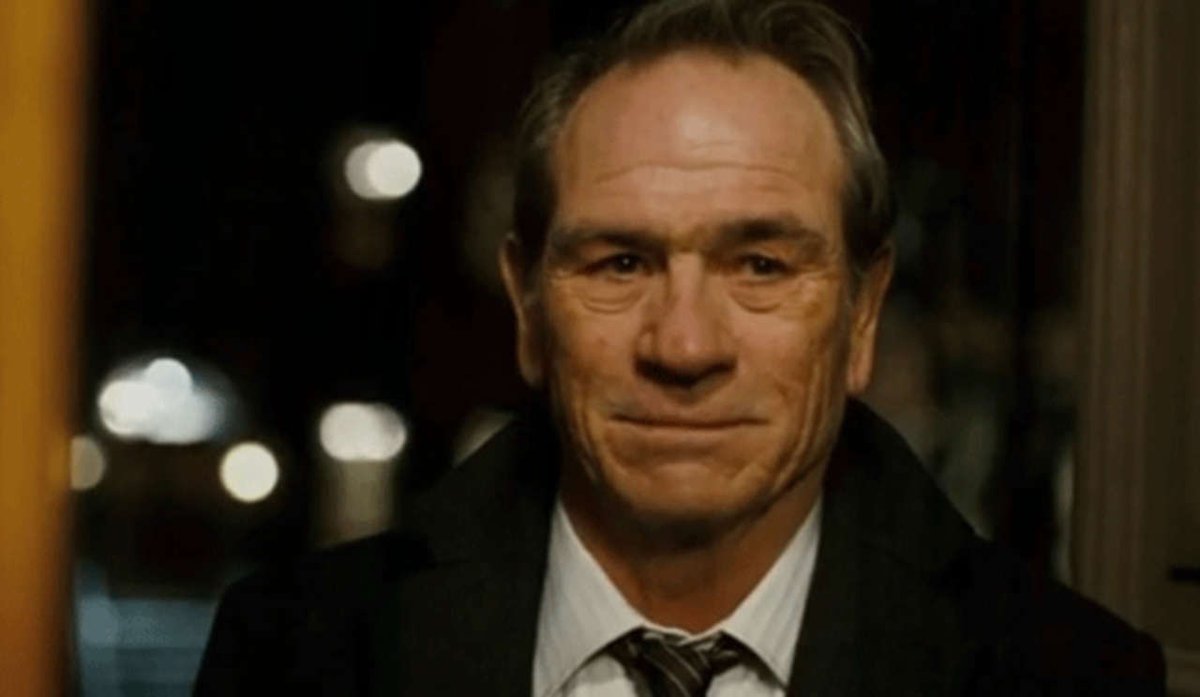 OnlyFilmMedia's tweet photo. Today is #TommyLeeJones' 74th birthday.
His film work includes:
#RollingThunder (1977), #JFK (1991), #UnderSiege (1992), #TheFugitive (1993), #MenInBlack (1997), #NoCountryForOldMen (2007), #CaptainAmerica (2011), #AdAdstra (2019), and much more.
#HappyBirthdayTommyLeeJones! https://t.co/efXhTnrNs2