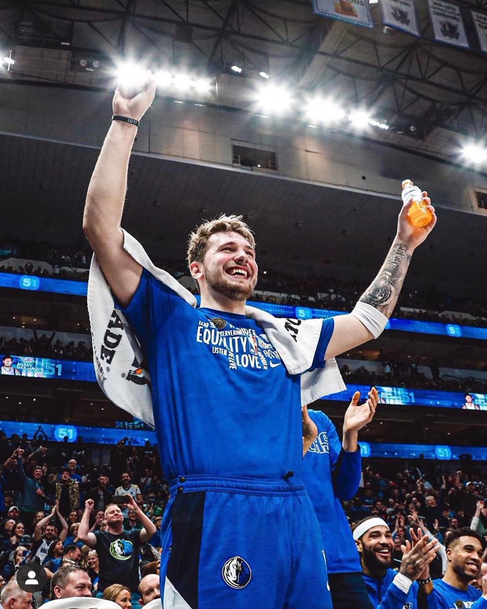 dallasmavsshop's tweet photo. #REPOST • @dallasmavs 𝐓𝐨𝐩 𝟏𝟎 𝐌𝐨𝐦𝐞𝐧𝐭𝐬 𝐨𝐟 𝐭𝐡𝐞 𝐒𝐞𝐚𝐬𝐨𝐧 • 9️⃣: When Bobi saved the day... Twice. 😂🧹 #BobiContent The Tallest guys in the City! Shop our City Edition Collection here: https://t.co/evomYVwUMn while on sale #Sale https://t.co/z4GgYcej77
