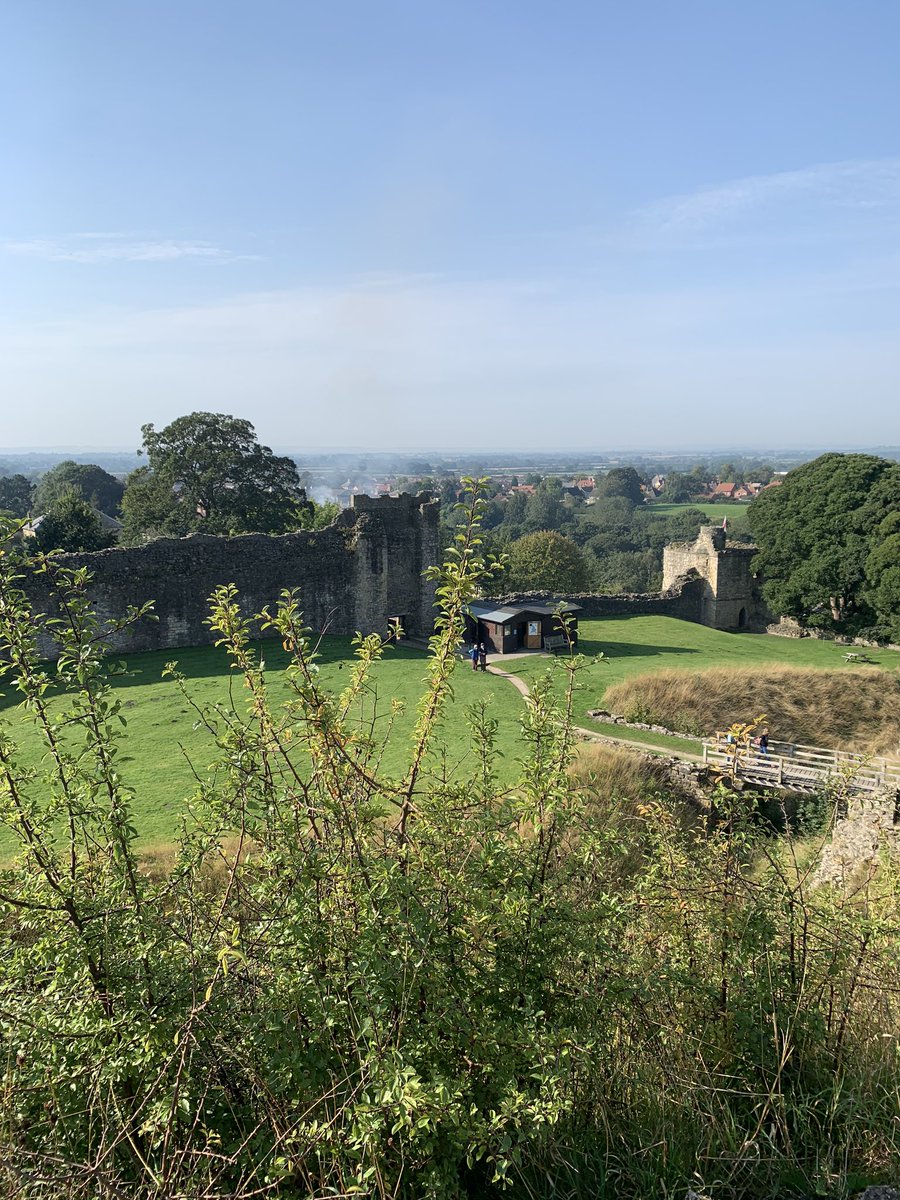 damomhaire's tweet photo. Lovely sunny morning in North Yorkshire this morning and then to the beach this afternoon - we had a wonderful day @gemzyhaire #lastweekbeforeschoolstarts #smileπ #theo #daytripping #beachvibes #countrylife #yorkshire https://t.co/AubxY3zt6m