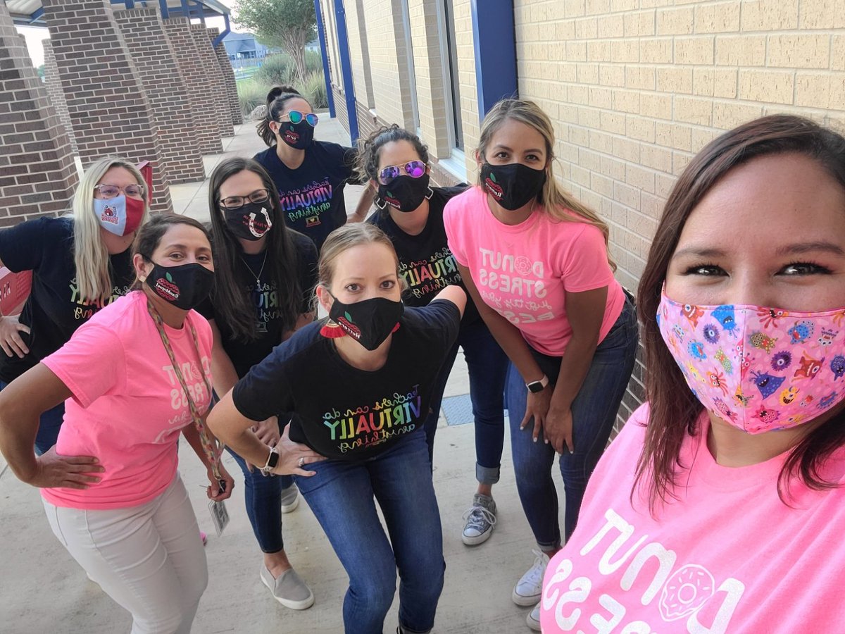 Andrea Zelenak tweet media