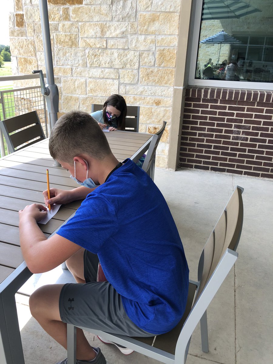 TechRunsThruIt's tweet photo. We checked out our outdoor learning balcony today! π It was great place for our βPrecise communication is keyβ lesson #DMSIncEdu @UnchartedLRNG Communicators verbally instructed their teammates through an origami lesson. Harder than it seems π #misdproud of them π@dieterichms https://t.co/GE2eMFMY1T