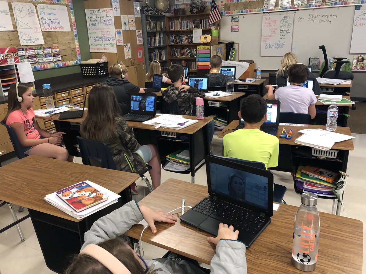 MrsHuberPCSD32's tweet photo. Counseling, zoom style. Another new first for us and we rocked it!! @D32MrsWeber #pesd32 https://t.co/lmhiYXDDKs
