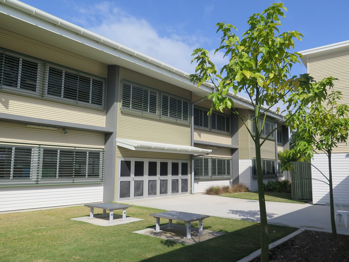 QLDEducation's tweet photo. Check out the brand new $24.4M Lee Street Special School. 😯

👷‍♀️👷‍♂️ Stage 1 of the new school opened to Years 7-12 students for Term 1, 2020 with stage 2 construction expected to commence soon. #buildingeducation #qldstateschools https://t.co/tKcjWgH1PG